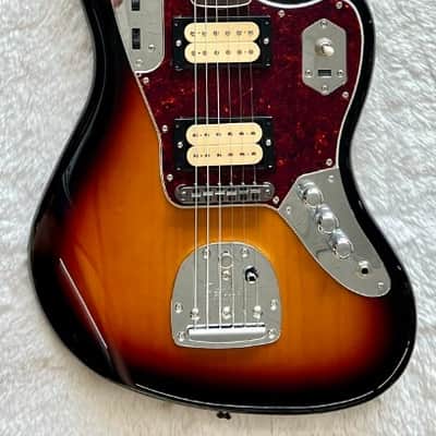 Fender Kurt Cobain Jaguar® Right-Handed, Rosewood Fingerboard, 3-Color Sunburst image 2