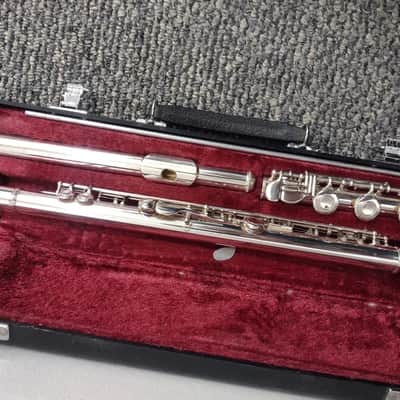 Yamaha YFL-385 Flute - Silver image 4
