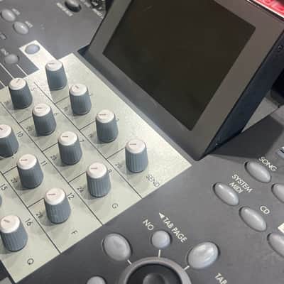 Korg D3200 Digital Recording Studio - Black - Woodgrain image 8