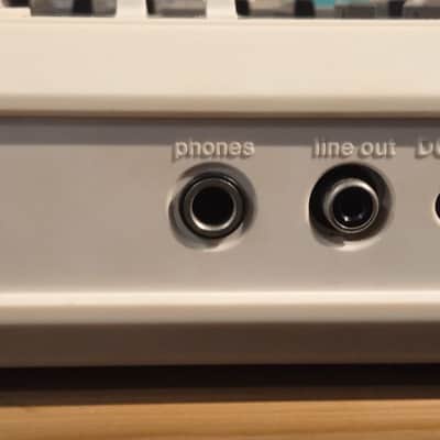 Casio MT-65 Casiotone - White (Mint) image 8