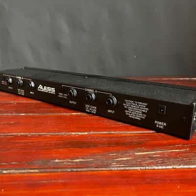 Alesis 3630 Compressor image 4