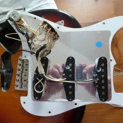 Fender Stratocaster Voodoo 2001 - Sunburst image 16