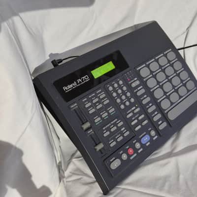 Roland R-70 Human Rhythm Composer Drum Machine – Near Mint – Fully Working – 1990s image 2
