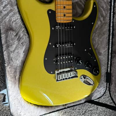 Fender American Ultra II Stratocaster HSS with Maple Fretboard 2024 - Present - Solar Flare image 7