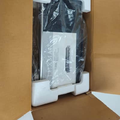 Luxman - T-210L- FM/LW/MW Stereo Tuner - In Box image 9