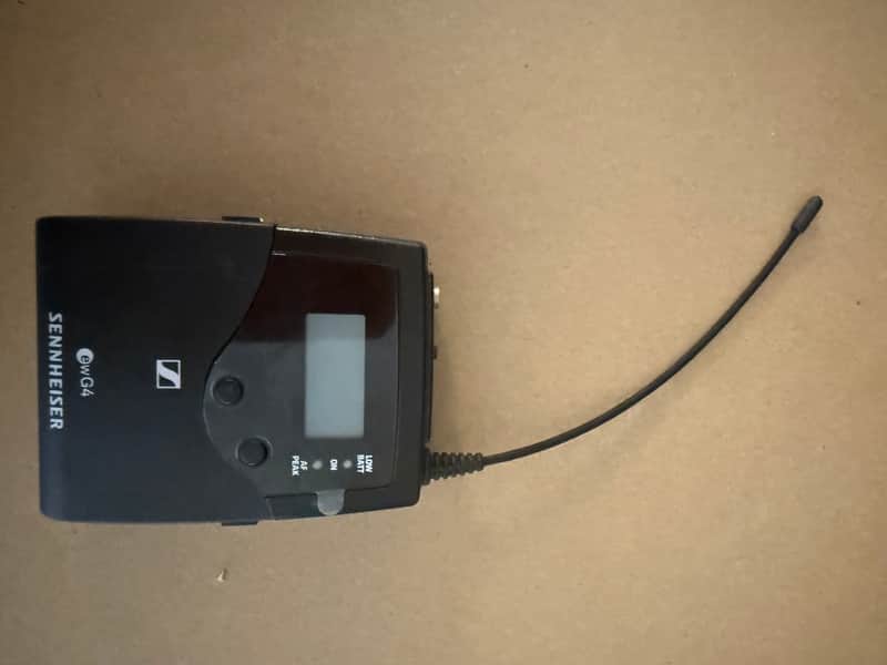 Sennheiser SK 300 G4 Wireless Bodypack Transmitter (AW+ Band: 470-516 MHz) image 1