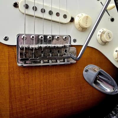 1984 Fender American Vintage '57 - AVRI 1957 Reissue Stratocaster - Sunburst - w/Case image 14