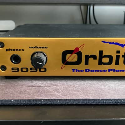 E-MU Systems Orbit 9090 V2 'The Dance Planet' Rackmount 32-Voice Synthesizer 1996 - Yellow