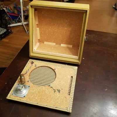 Audiomatic Empty vintage MCM speaker cabinet for 8" driver 1956 - gold woven cloth grill and alligator skin Tolex image 9