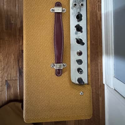 Fender '57 Custom Deluxe 2-Channel 12-Watt 1x12" Guitar Combo 2016 - Present - Lacquered Tweed image 4