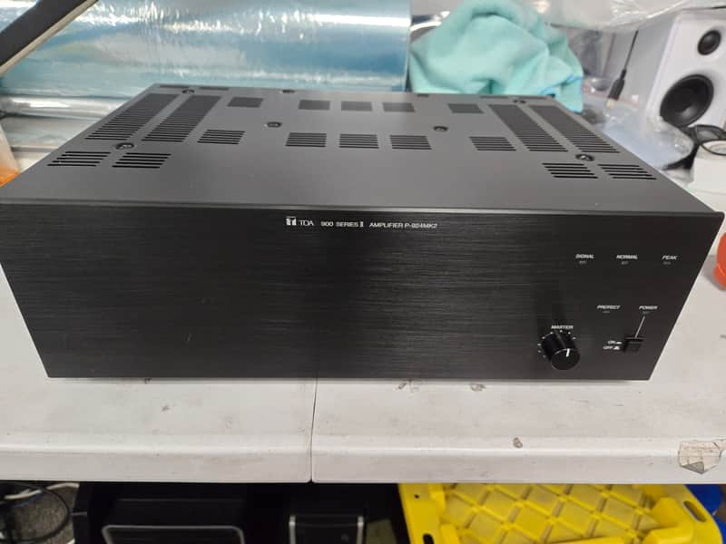TOA Electronics P-924MK2 UL 240 Watt Single Channel Power Amplifier image 1