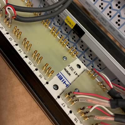 Ghielmetti ASF 2x32 A Blueline normalizing patchbay image 3