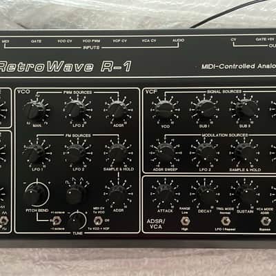 RARE - Trax Retrowave R-1 image 1