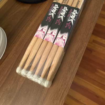 On-Stage HN2B Hickory 2B Nylon Tip Drum Sticks (12 Pairs) 2010s - Natural image 1