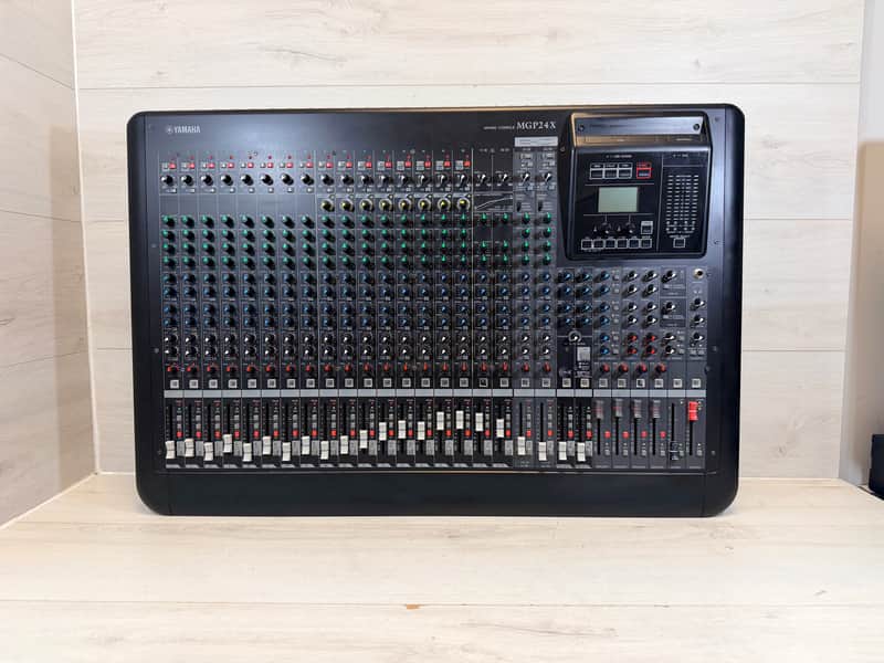 Yamaha MGP24X 24-Channel Analog Mixing Console w/ Rolling Hard Case & Manual 2013 image 1