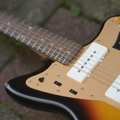Fender Limited Edition Vintera II Road Worn 50s Jazzmaster- 3-Color Sunburst(3) image 10