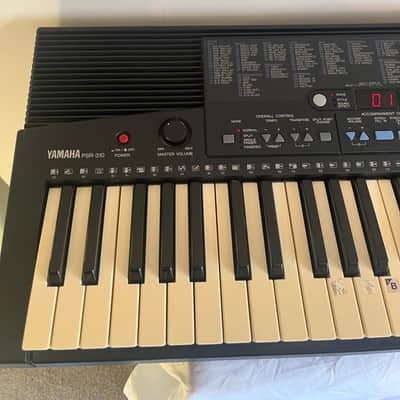 Yamaha PSR-310 2000 - Black image 3