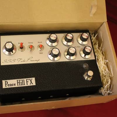 Peace Hill FX  SSS Tube Preamp Dumble style with Black Tolex & Silver Panel image 2