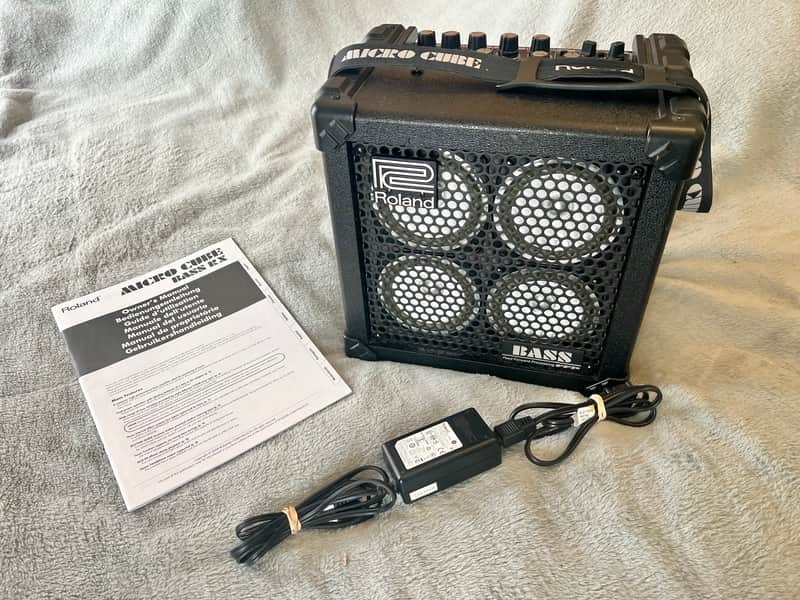 Roland Micro Cube Bass RX 2x2.5-Watt 4x4