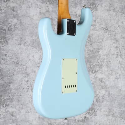 Fender Vintera II Special Edition Road Worn Sonic Blue '60s Stratocaster  Rosewood Fretboard 2025 Sonic Blue Nitro image 8