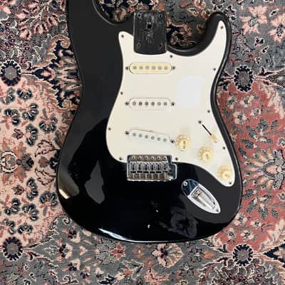 Fender Squier Stratocaster MIK 1990s black relic w/ Bootstrap pickups image 2