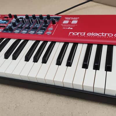 Nord Electro 6D SW61 Semi-Weighted 61-Key Digital Piano with bag and Synthcloud Libraries image 3