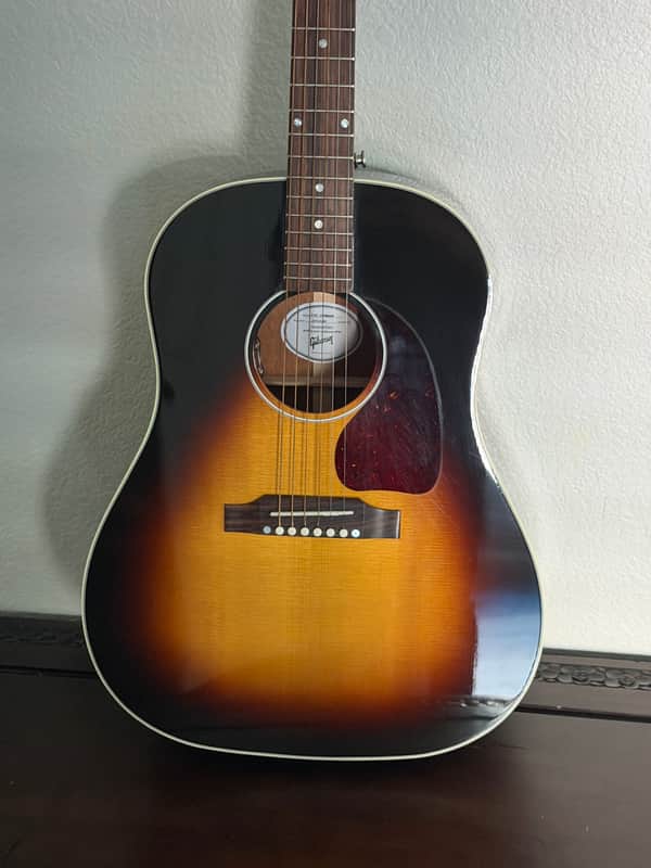 Gibson J-45 Standard — Vintage Sunburst (2023)