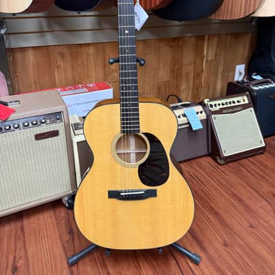 Martin Standard Series 000-18 Acoustic Guitar -Natural- w/Hard Case- New! image 2
