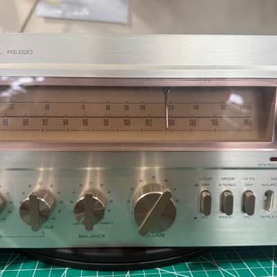 Setton RS220 1976 - Wood case silver front image 15