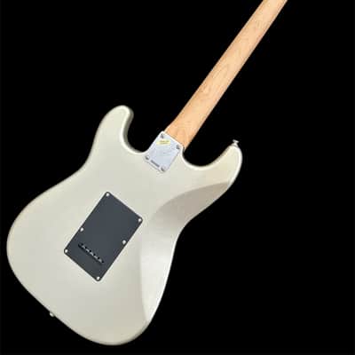Silver Stratocaster 2000’s - Silver image 4