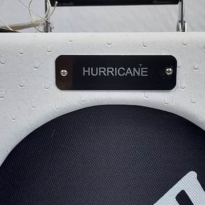 Hurricane V-8 2025 - Brown and white image 6