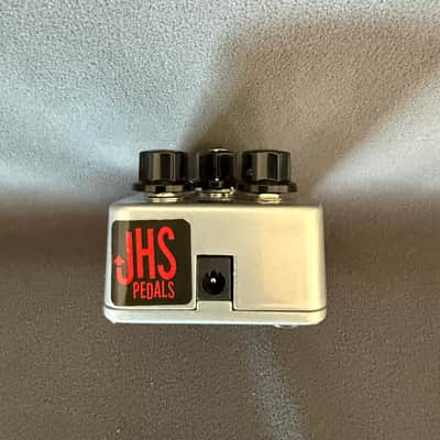 JHS Electro-Harmonix Triangle Big Muff Reissue with Illuminati Mod 2018 - Silver image 6