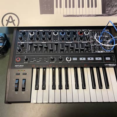 Arturia MiniBrute 2 Noir Edition 25-Key Synthesizer 2022 - Present - Black