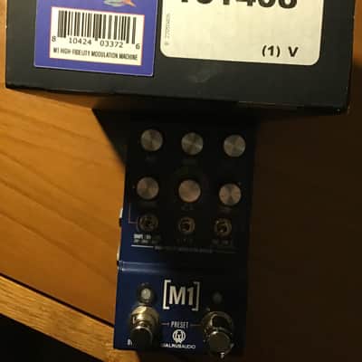 Walrus Audio Mako M1 High-Fidelity Modulation Machine 2022 - 2024 - Blue image 3
