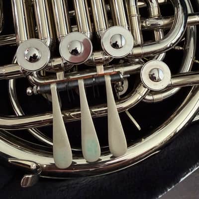 Holton H379 Double French Horn image 2