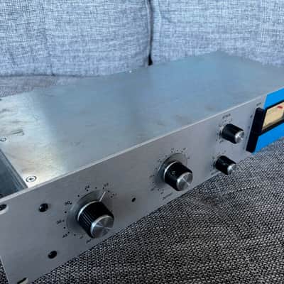 Hairball Audio The Blue Stripe Rev A – 1176 – FET compressor with Active Link 2000s - Silver image 8