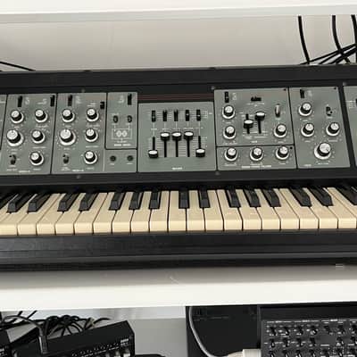 Roland SH-5 Synth