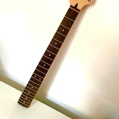 2014 Squier Stratocaster neck - rosewood board - with tuners image 4