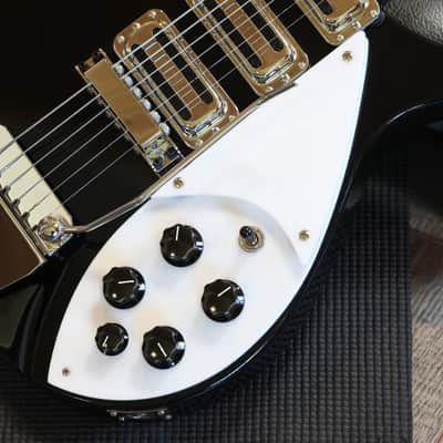 Minty! 2013 Rickenbacker 325V63 Electric Guitar JetGlo + OHSC image 6
