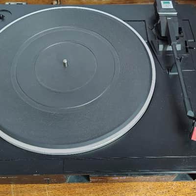 Sansui P-D11 turntable in excellent condition serviced - 1970's image 1