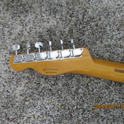 Fender Vintera II '60s Telecaster, Thinline, Maple Fretboard, 2025, 3-Color Sunburst, SD Hot Rail Neck Pickup, Fender Gigbag image 11
