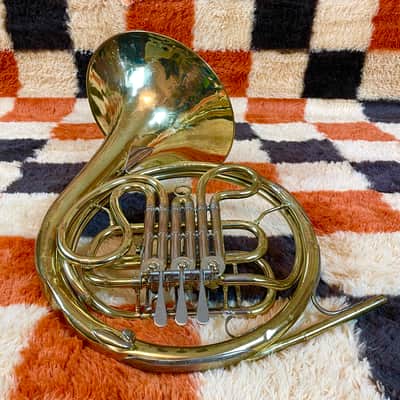 Used York Single French Horn 3 Valve F Key With Case And Mouthpiece (See Video) image 3