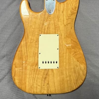 Fender Classic Series '70s Stratocaster with Rosewood Fretboard 1999 - 2018 - Natural image 3