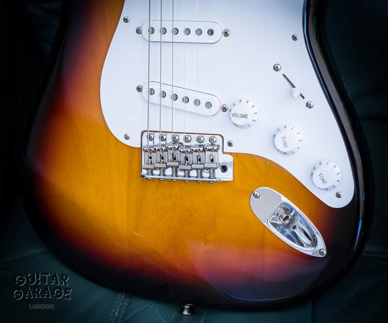2013 Fender Japan Stratocaster 58 Vintage Reissue Sunburst maple