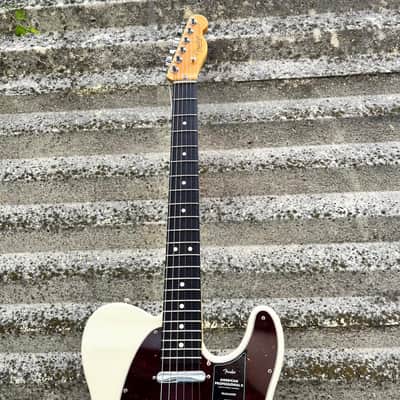 Fender American Professional II Telecaster® Rosewood Fingerboard, Olympic White 2022 image 4