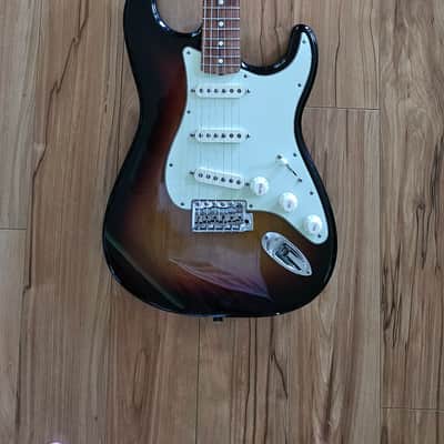 Fender Classic Series '60s Stratocaster with MojoTone Quiet Coil Pickups & Tweed Case - EXC image 1