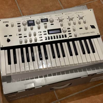Korg KingKORG Neo 37-Key Analog Modelling Synthesizer