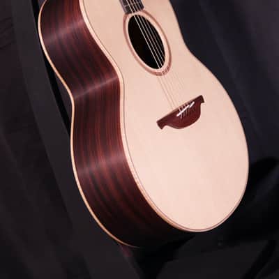 Lowden F-32 image 4