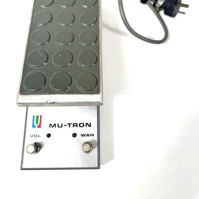 Mutron vintage wah with original box and sticker C-200 volume and wah pedal 1970s - Chrome image 3