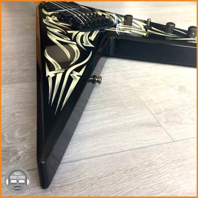 BC Rich KKV Tribal Kerry King Signature Flying V – EMG Pickups – Kahler Bridge – Strap Locks - 2010 image 6